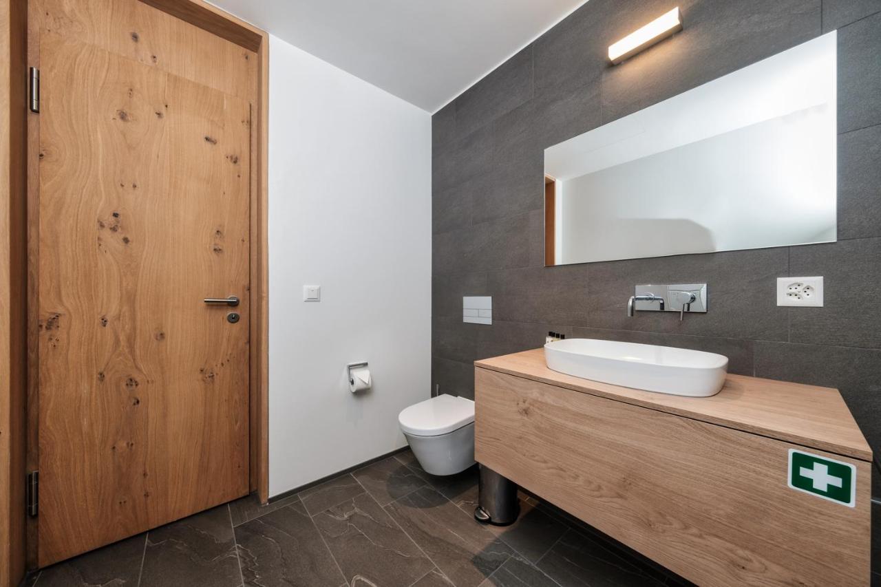 Luxury Panorama Apartment With Alpengold Spa Access Davos Exteriör bild